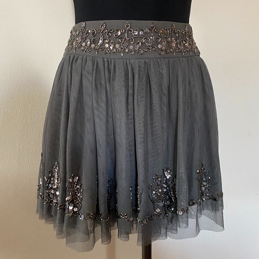 Suite Blanco Gray Skirt - Picture 3 of 12
